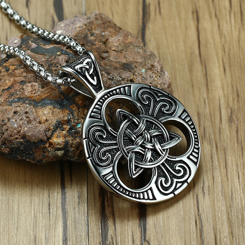 Men's Irish Celtic Triquetra Pendant Necklace